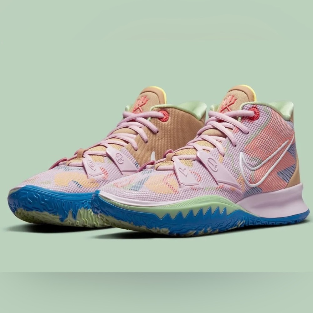 Nike Kyrie 7, 1 world 1 people youth size 6.5